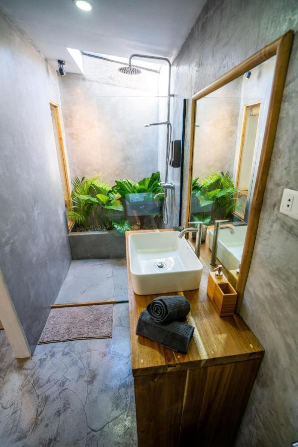 Palayan Villa - Villa With Views, Garden And Pool El Nido Luaran gambar
