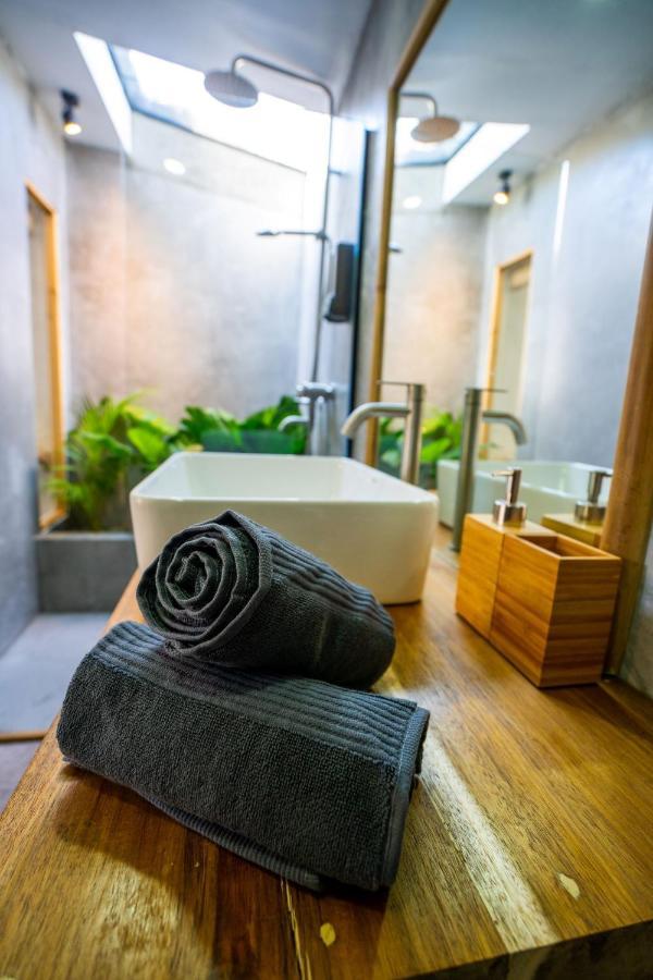 Palayan Villa - Villa With Views, Garden And Pool El Nido Luaran gambar