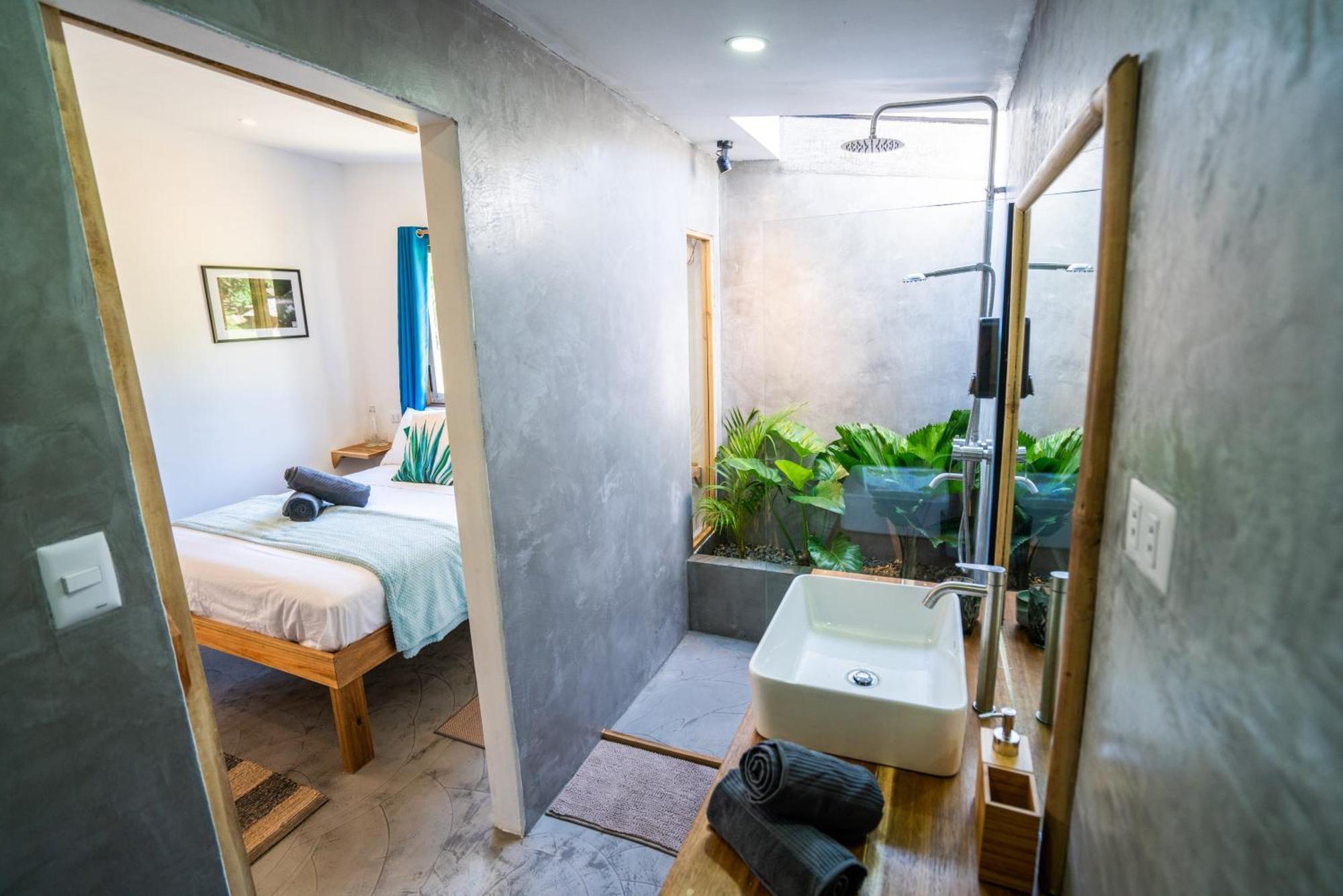 Palayan Villa - Villa With Views, Garden And Pool El Nido Luaran gambar